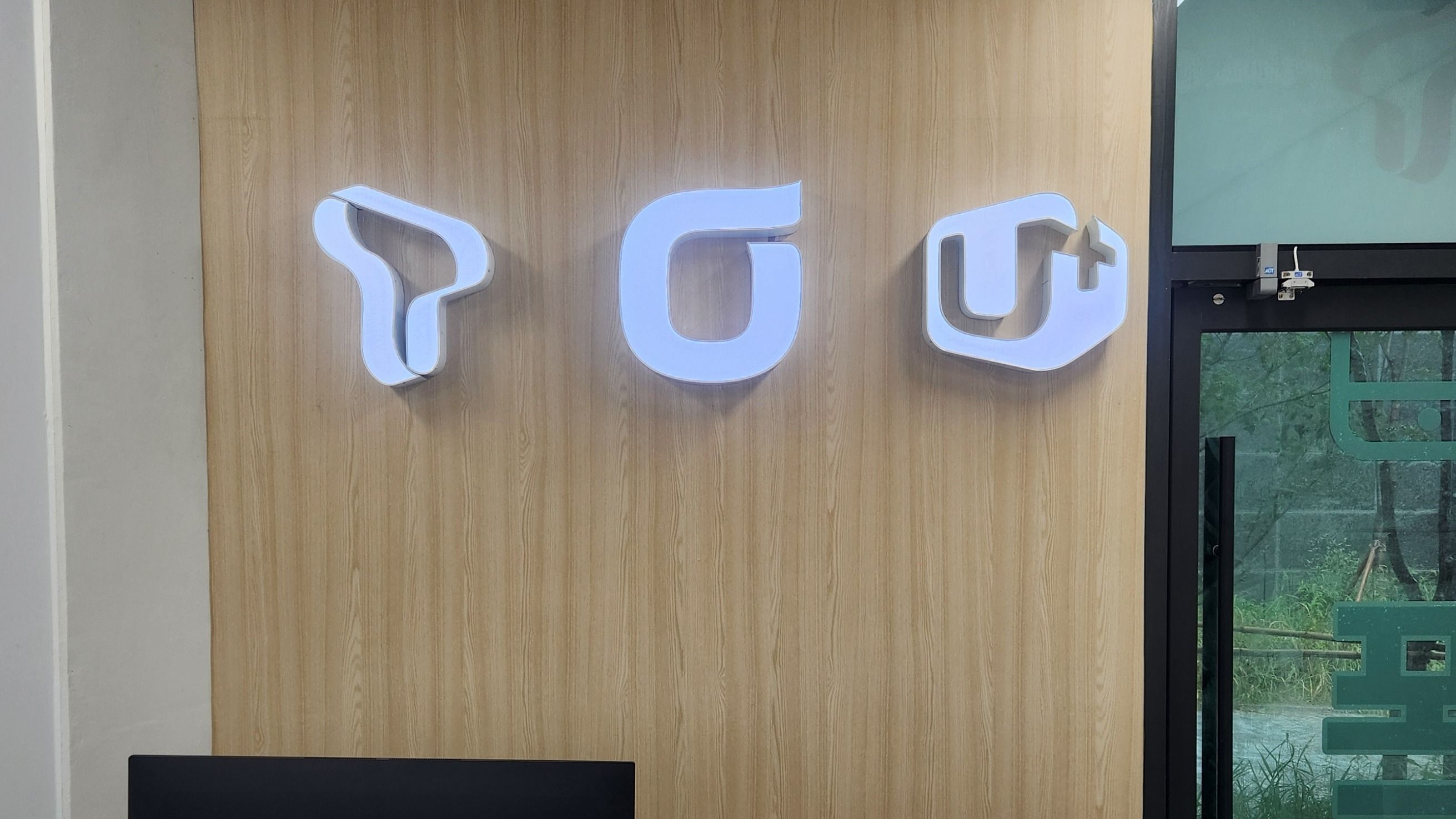 경기 오산시 핸드폰매장 기타·전광조명 간판 제작 사례